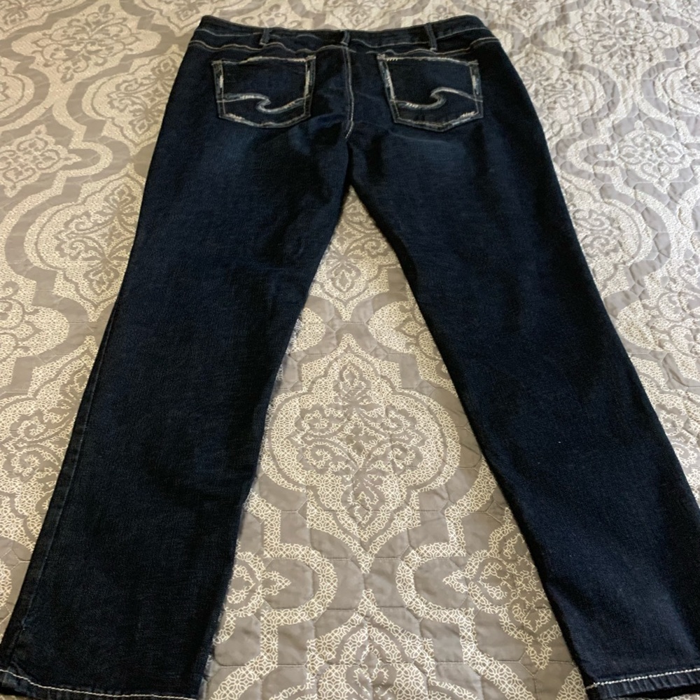 Silver jeans, Elyse straight, Size 18 length 30 Like New